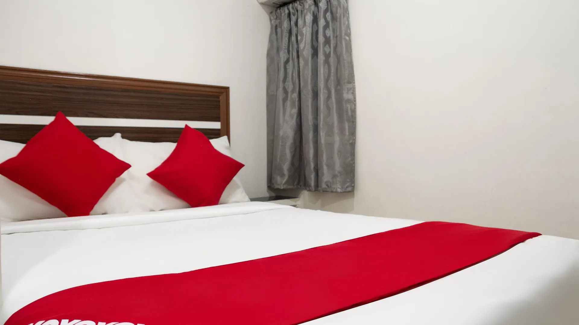 Circle B Appartelle And Suites Davao City 3*,